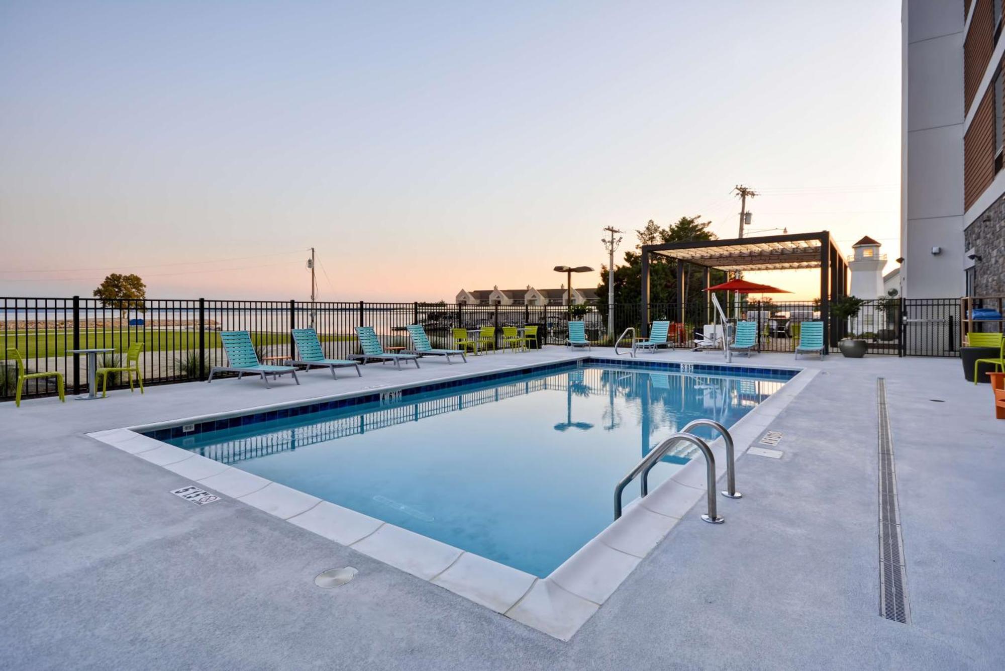 Home2 By Hilton Ingalls Harbor 3*