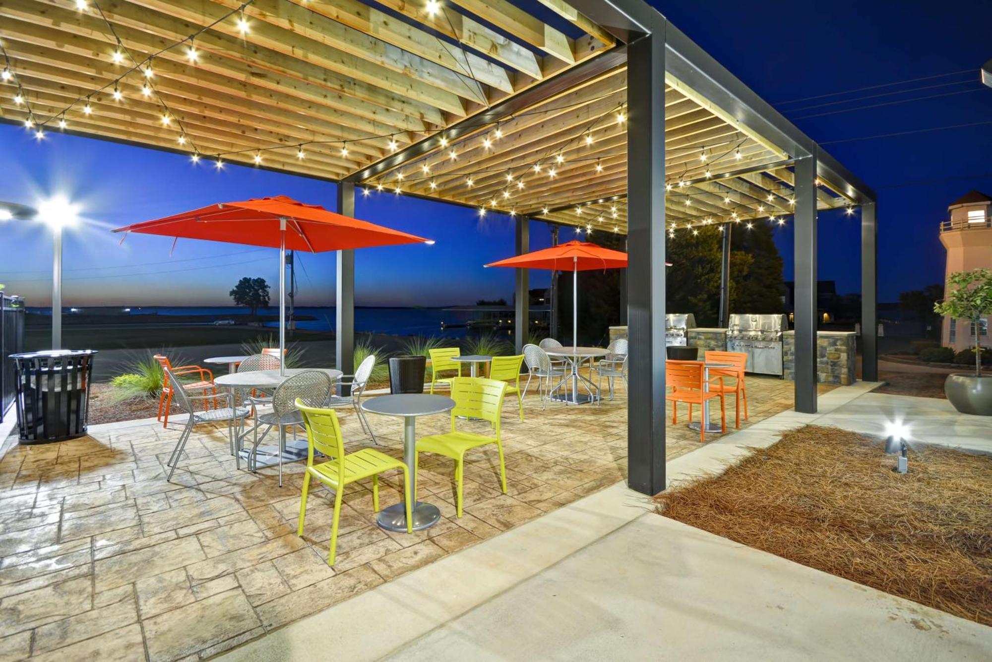 Home2 By Hilton Ingalls Harbor